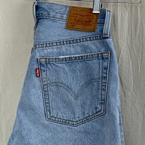 Levi’s 501 Slouch Bermuda Cutoff Shorts - Picture 1 of 9